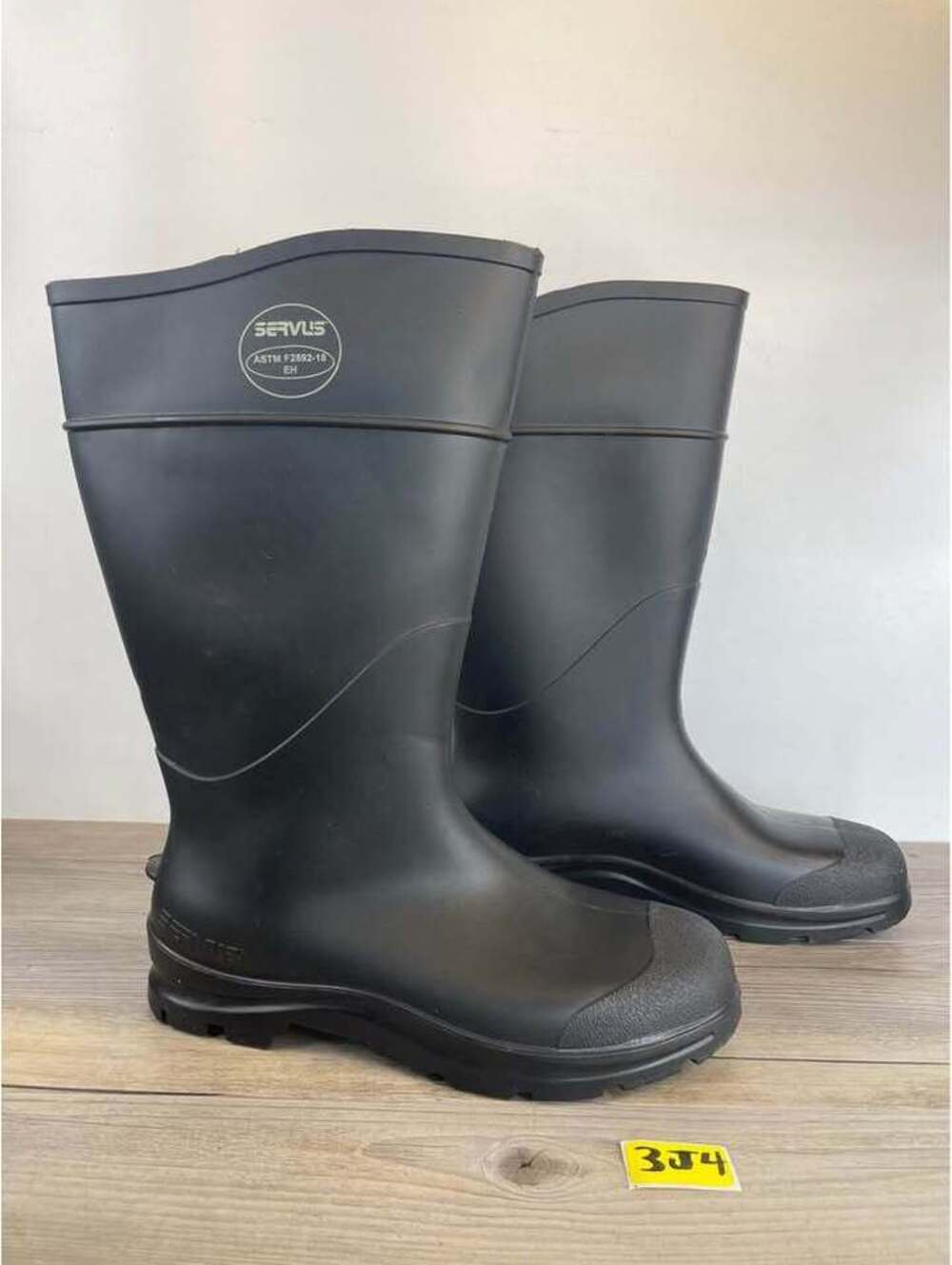 Servus ASTM F2892-18 EH Black Rubber Work Boots Mens Size 10 Waterproof Tall